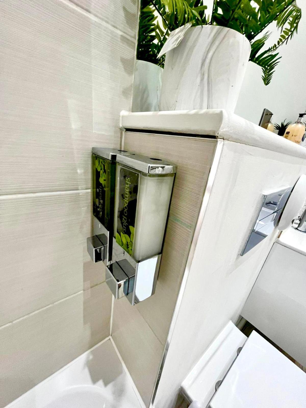 The Penthouse Margate, Balconies, Sea View, Gated Parking, Air Con! Appartement Buitenkant foto
