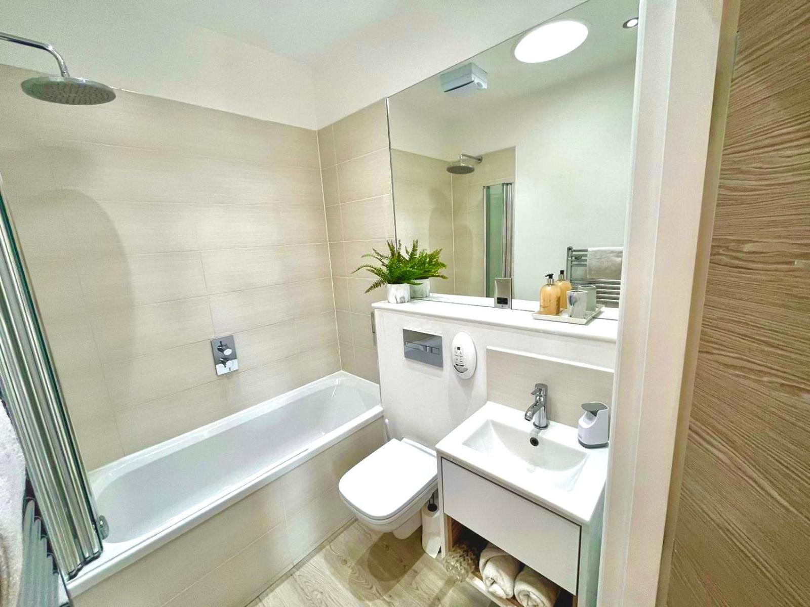 The Penthouse Margate, Balconies, Sea View, Gated Parking, Air Con! Appartement Buitenkant foto
